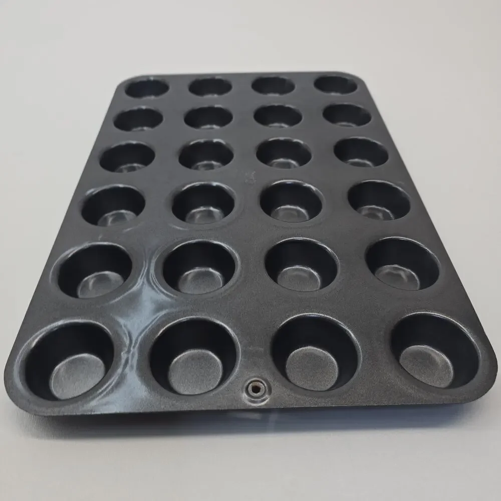 Pampered Chef Mini Muffin Cupcake Tart Pan 24 Hole #1606 Non Stick
